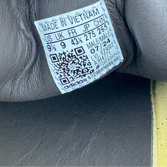 adidas Originals Gazelle Sneakers in Tan and Brown - Picture 11 of 12